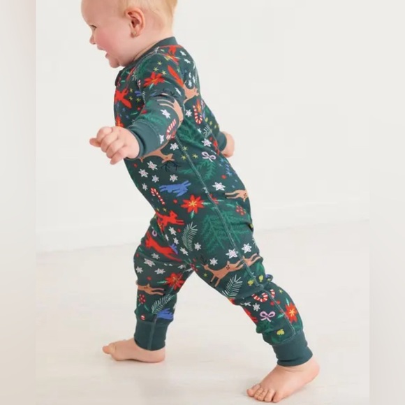 Hanna Andersson Christmas Zip Sleeper Bundle size 12-18 months - Picture 7 of 8